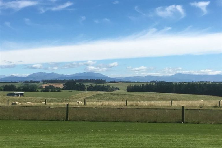 Photo of property in 106 Spur Road, Hadlow, Timaru, 7975