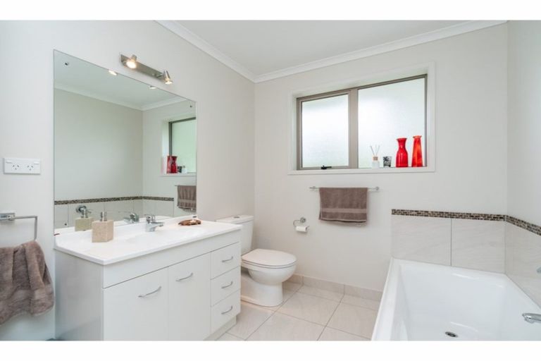 Photo of property in 17 Kedge Drive, Mangawhai, 0505