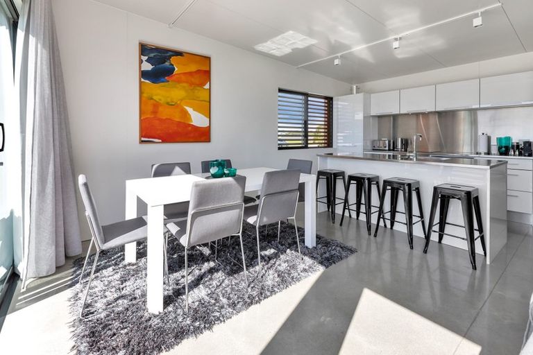 Photo of property in 19 Finch Street, One Tree Point, 0118