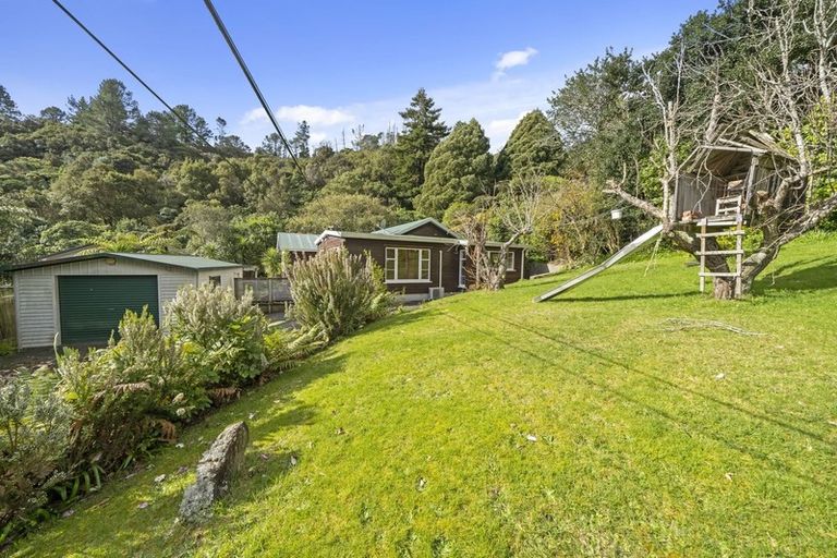 Photo of property in 115 Kamahi Street, Stokes Valley, Lower Hutt, 5019