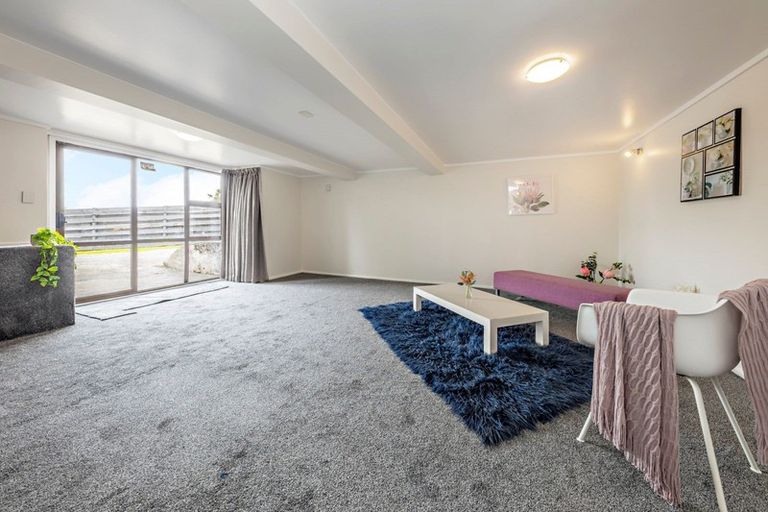 Photo of property in 8 Lympne Lane, Mangere, Auckland, 2022