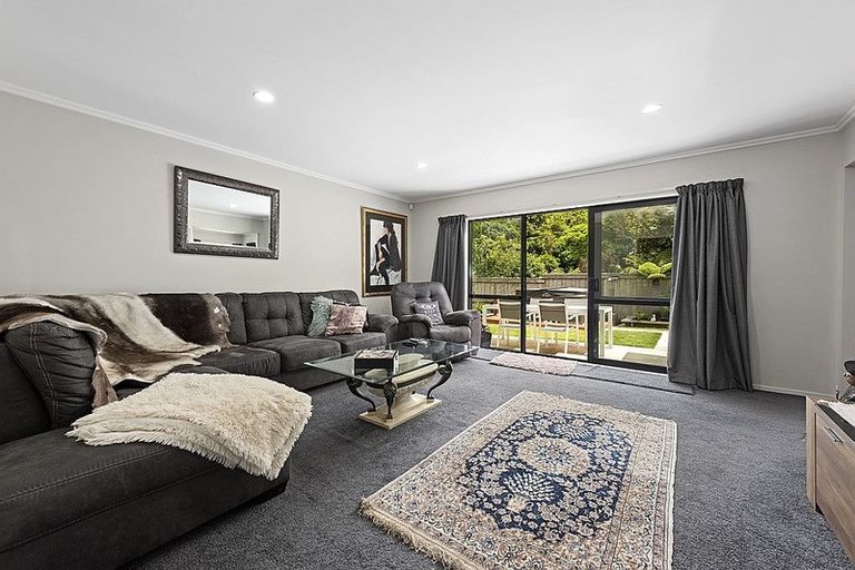 Photo of property in 33 Kahikatea Lane, Brown Owl, Upper Hutt, 5018
