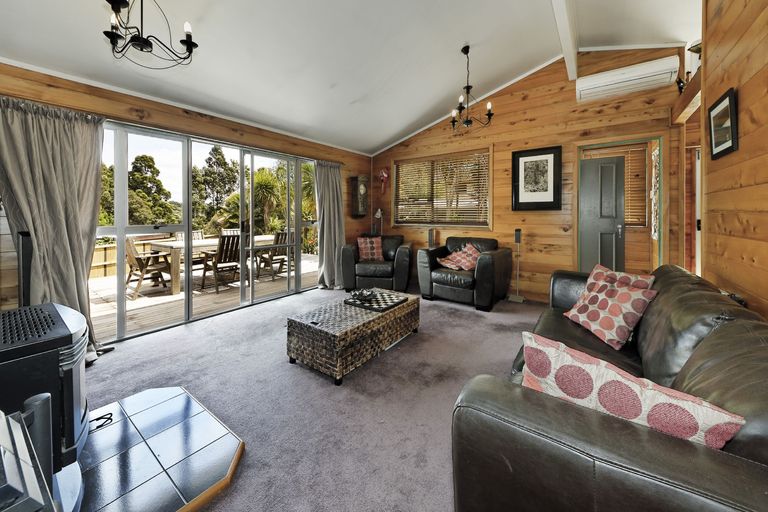Photo of property in 113 Wirihana Road, Titirangi, Auckland, 0604