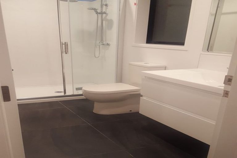 Photo of property in 42 Phillips Street, Sanson, 4817