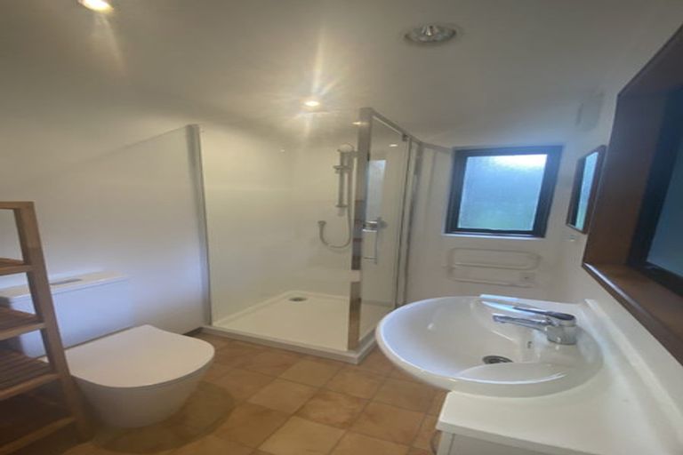 Photo of property in 1/65a Balmain Road, Birkenhead, Auckland, 0626