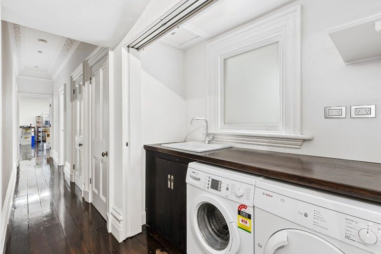 Photo of property in 25 Brougham Street, Mount Victoria, Wellington, 6011