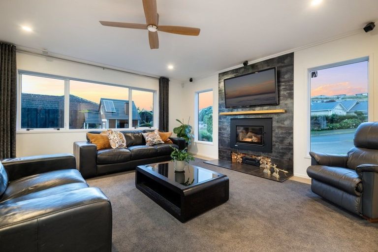 Photo of property in 8 Caldera Close, Pyes Pa, Tauranga, 3112