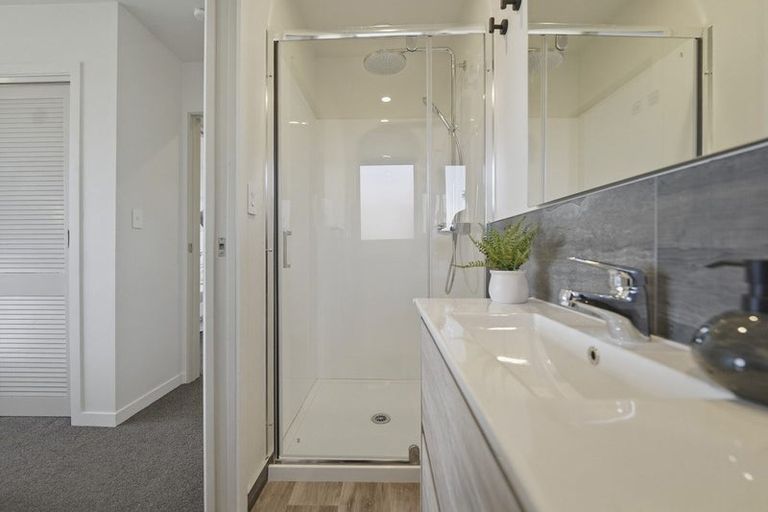 Photo of property in 94a Harbour View Road, Omokoroa, 3114