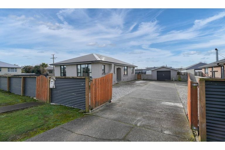 Photo of property in 64 Price Street, Grasmere, Invercargill, 9810