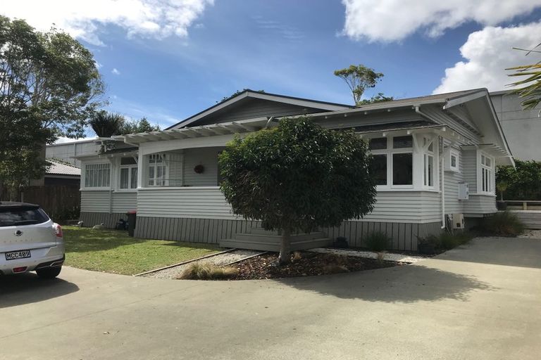 Photo of property in 49a Brandon Road, Glen Eden, Auckland, 0602