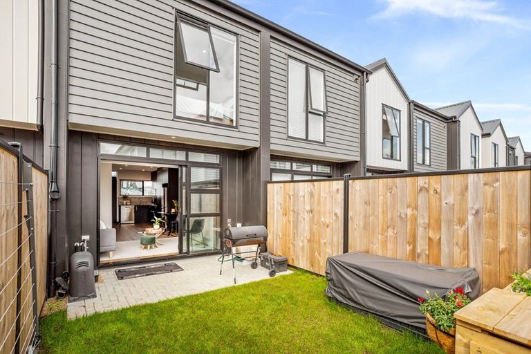 Photo of property in 25 Treloar Crescent, Hobsonville, Auckland, 0616
