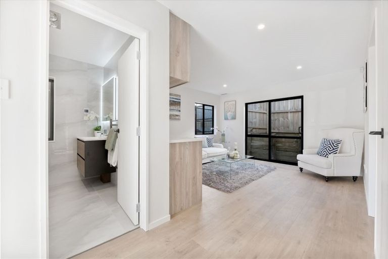 Photo of property in 2 Piki Street, Flat Bush, Auckland, 2019