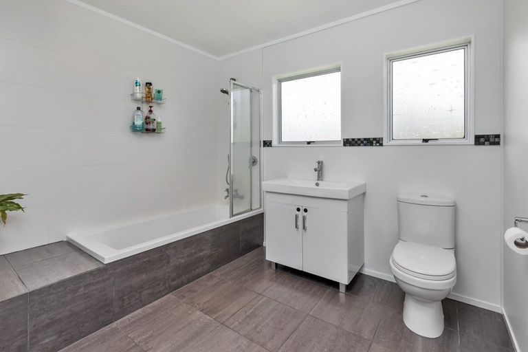 Photo of property in 1 Belton Place, Hikurangi, 0114