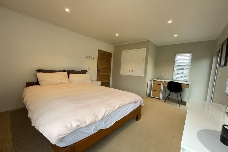 Photo of property in 60 Waiohua Road, Greenlane, Auckland, 1061
