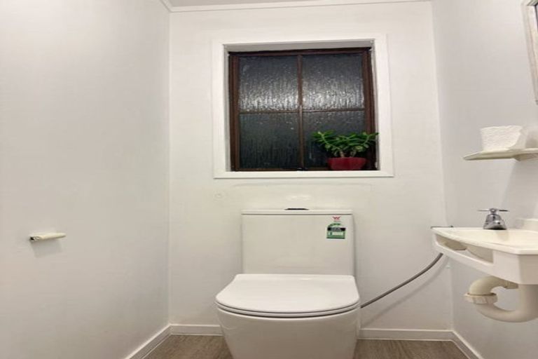 Photo of property in 8b Duggan Place, Johnsonville, Wellington, 6037