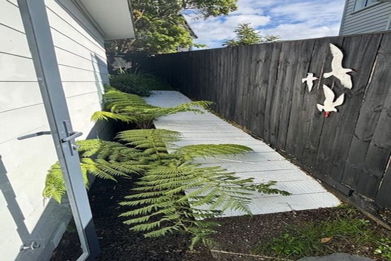 Photo of property in 120a Awaruku Road, Torbay, Auckland, 0630