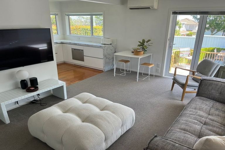 Photo of property in 1/6 Northboro Road, Hauraki, Auckland, 0622