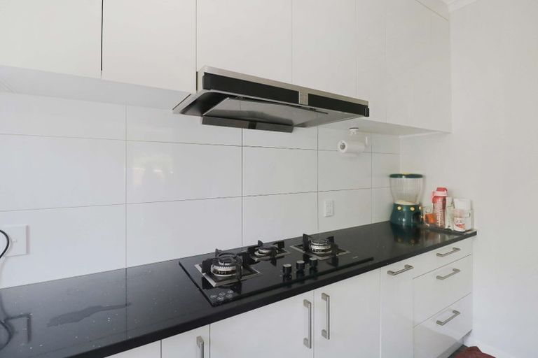 Photo of property in 46 Domett Street, Newlands, Wellington, 6037