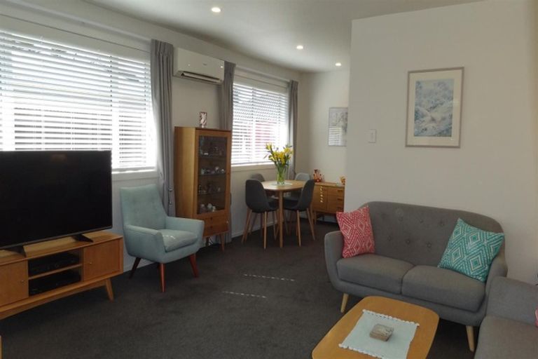 Photo of property in 2/444 Harewood Road, Harewood, Christchurch, 8051