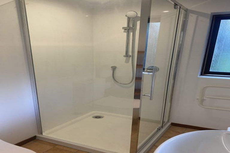 Photo of property in 1/65a Balmain Road, Birkenhead, Auckland, 0626