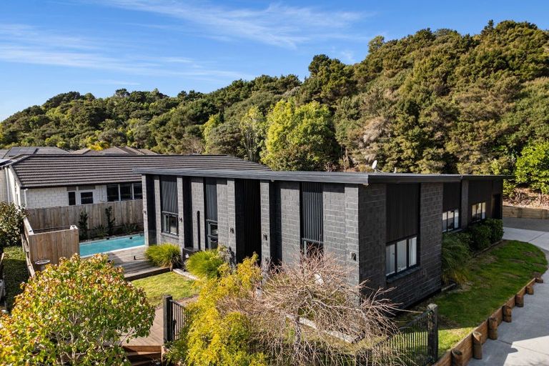 Photo of property in 10 Ellesmere Close, Pyes Pa, Tauranga, 3112
