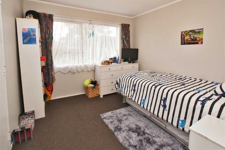 Photo of property in 16 Coventry Road, Melville, Hamilton, 3206