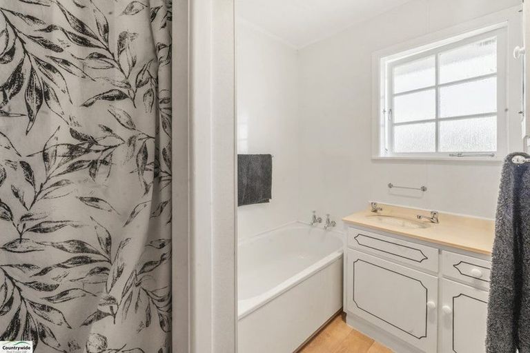 Photo of property in 16 Ruru Crescent, Putaruru, 3411