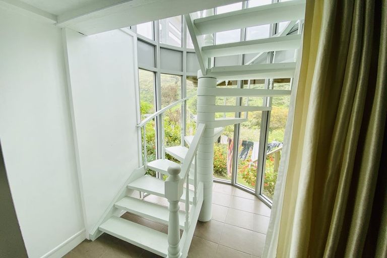 Photo of property in 32 Evans Pass Road, Sumner, Christchurch, 8081