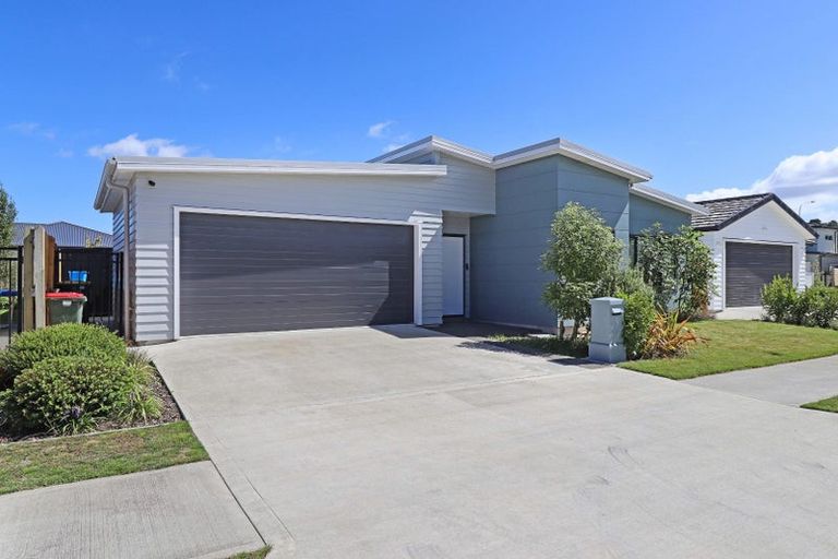 Photo of property in 4 Grovedale Square, Wainuiomata, Lower Hutt, 5014
