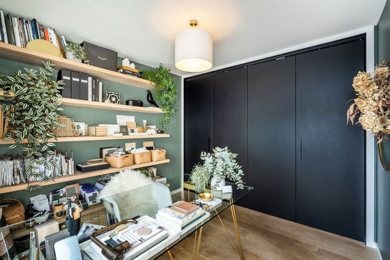 Photo of property in 1/246 Lake Road, Hauraki, Auckland, 0622