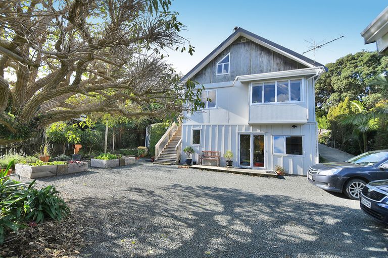 Photo of property in 6 Kendale Drive, Leigh, 0985