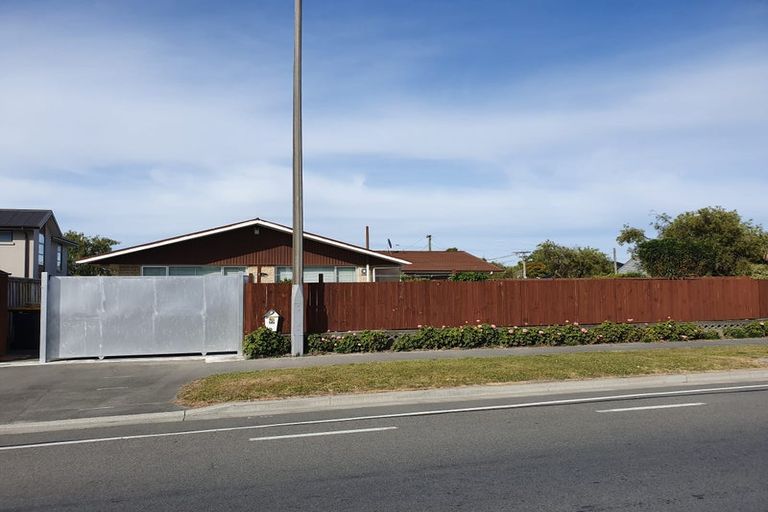 Photo of property in 1/77 Memorial Avenue, Ilam, Christchurch, 8053
