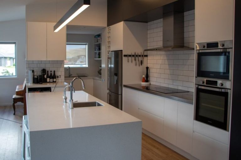 Photo of property in 25 Magnetic Place, Cromwell, 9310