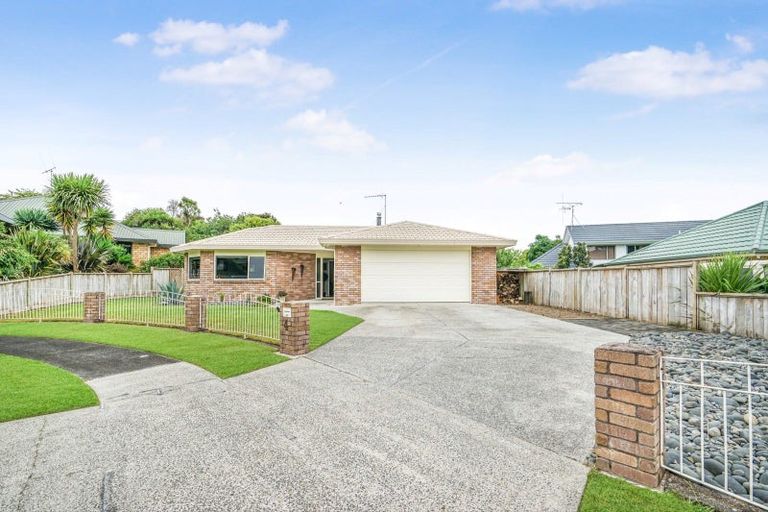 Photo of property in 4 Hereford Place, Grandview Heights, Hamilton, 3200