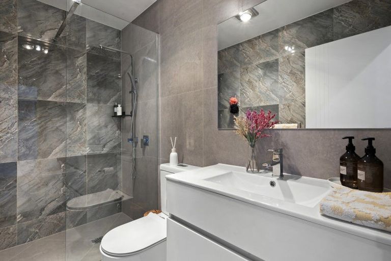 Photo of property in 28 Karoro Road, Flat Bush, Auckland, 2019