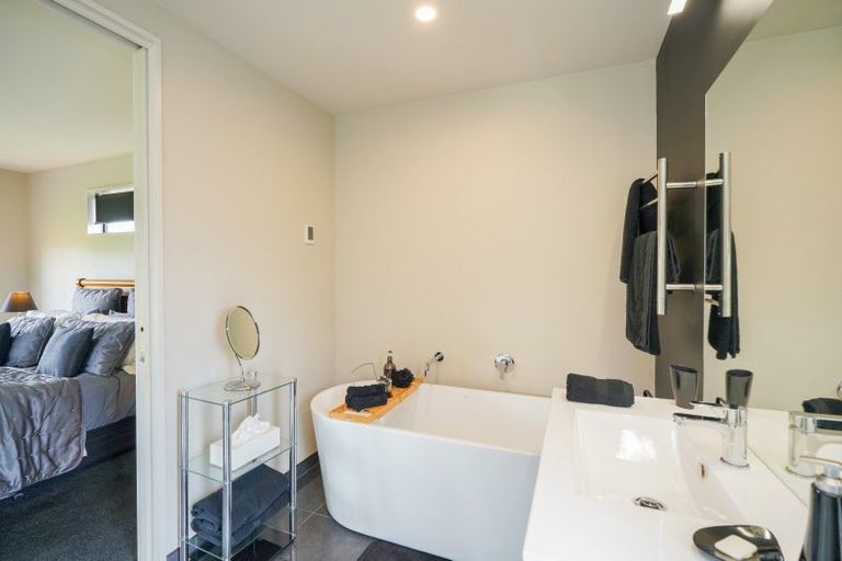 Photo of property in 14 Kakariki Way, Otatara, Invercargill, 9879