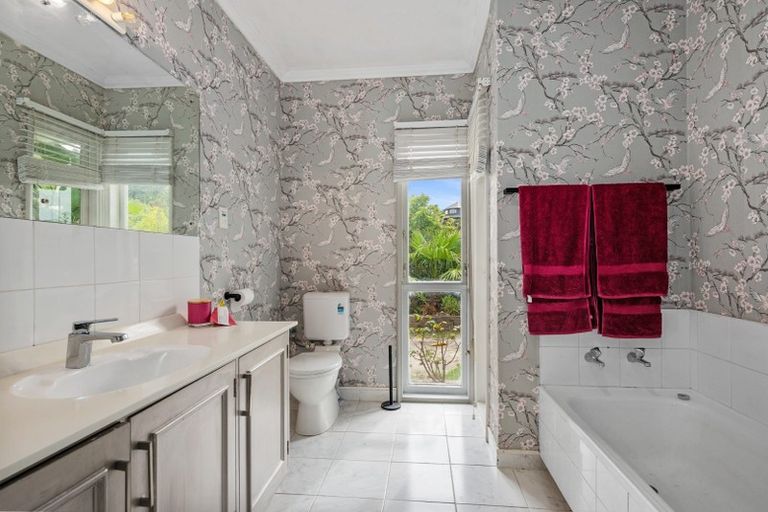 Photo of property in 62a Chatsworth Road, Silverstream, Upper Hutt, 5019