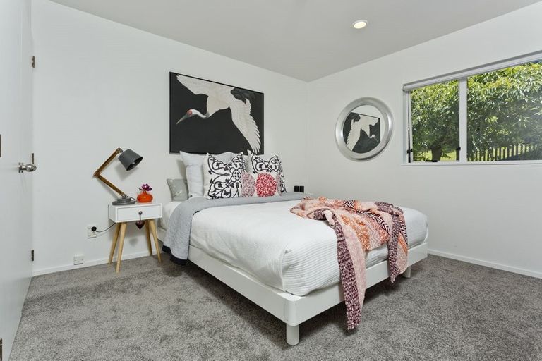 Photo of property in 2/16 Redwing Street, Browns Bay, Auckland, 0630