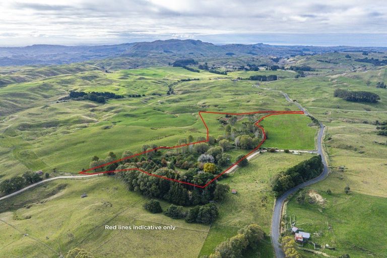 Photo of property in 37 Tawa Road, Maraetotara, Havelock North, 4294