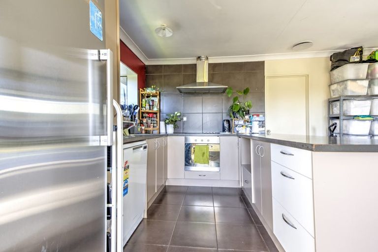 Photo of property in 129a Avalon Drive, Nawton, Hamilton, 3200