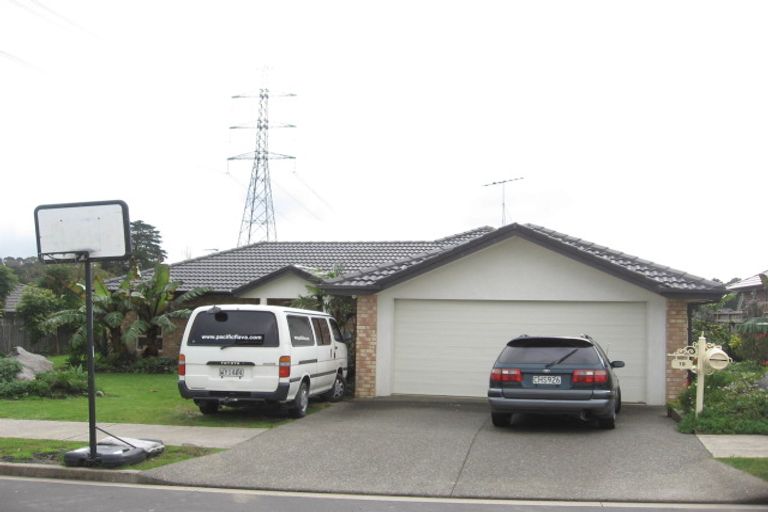 Photo of property in 19 Norman Close, The Gardens, Auckland, 2105