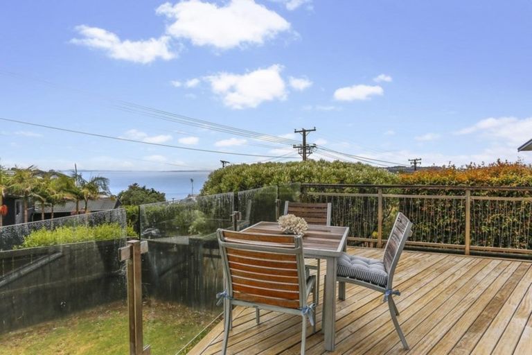 Photo of property in 103 Stanmore Bay Road, Stanmore Bay, Whangaparaoa, 0932
