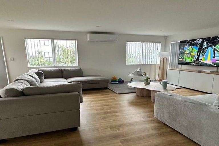 Photo of property in 20a Edwards Avenue, Henderson, Auckland, 0610