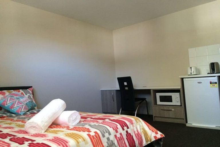 Photo of property in 98 Rattray Street, Riccarton, Christchurch, 8041