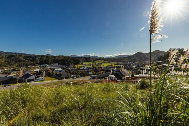 Photo of property in 10 Raukura Rise, Picton, 7220