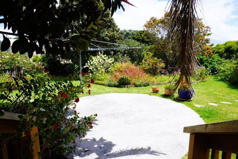 Photo of property in 12 Seaview Road, Ruakaka, 0116