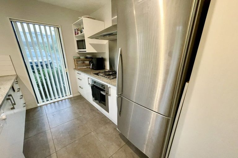 Photo of property in 19 Wantwood Grove, Churton Park, Wellington, 6037