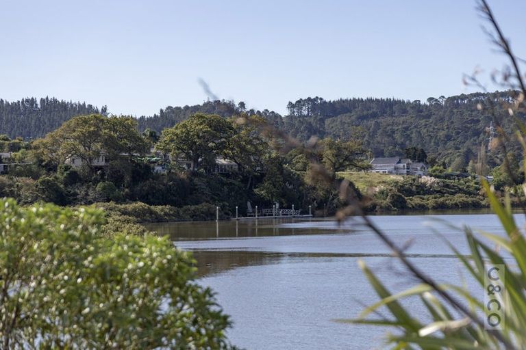 Photo of property in 77a Pohutukawa Parade, Riverhead, 0820