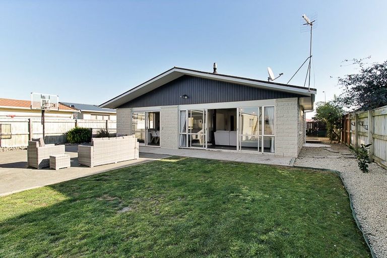Photo of property in 35 Thomas Place, Foxton Beach, Foxton, 4815