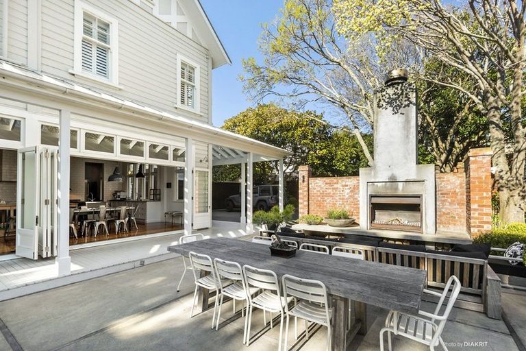 Photo of property in 46 Hobson Street, Thorndon, Wellington, 6011